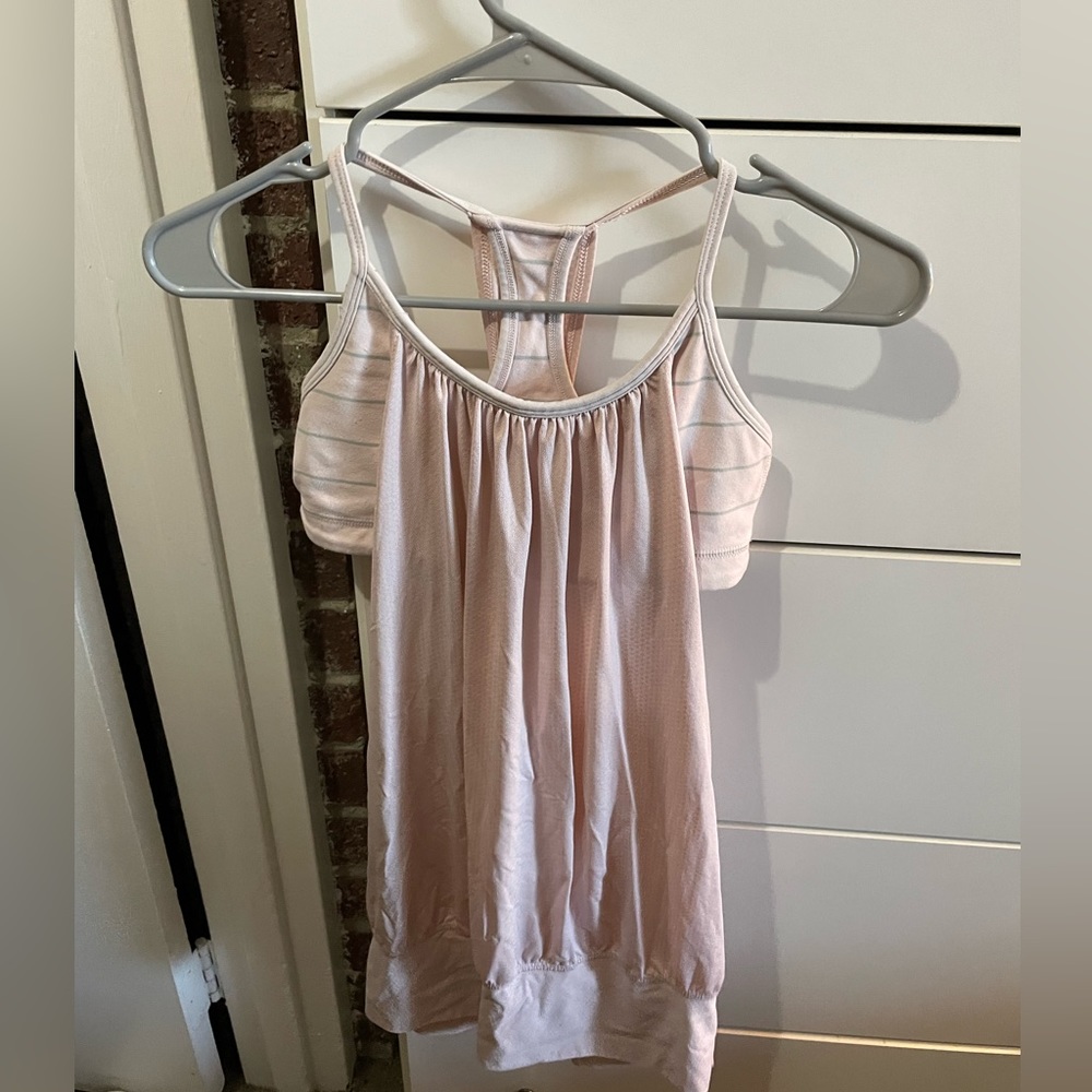 Lululemon tank with built in bra